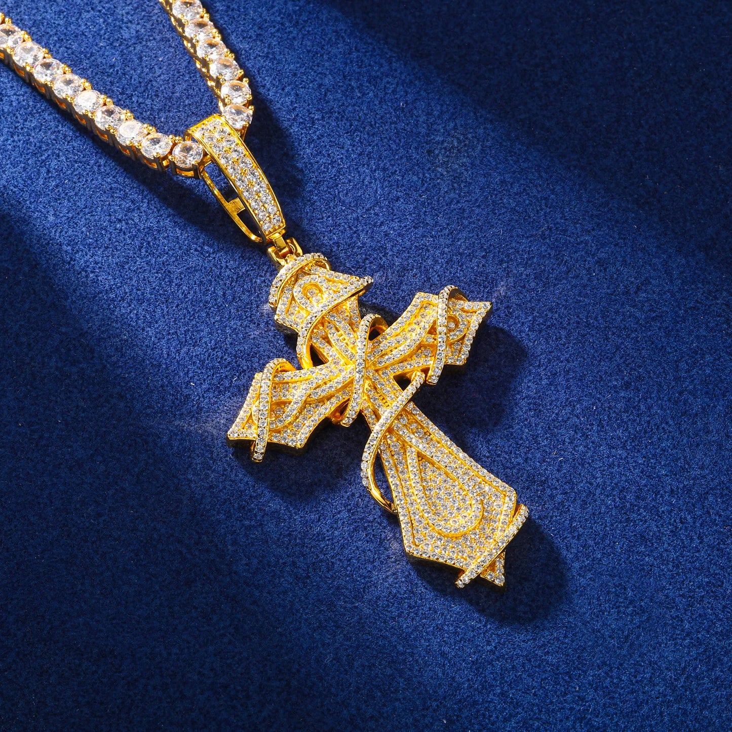 925 Sterling Silver Thorn Cross Pendant Necklace with D-Color Moissanite, Unisex Bling Jewelry for Men and Women – Exquisite, Eye-Catching Design